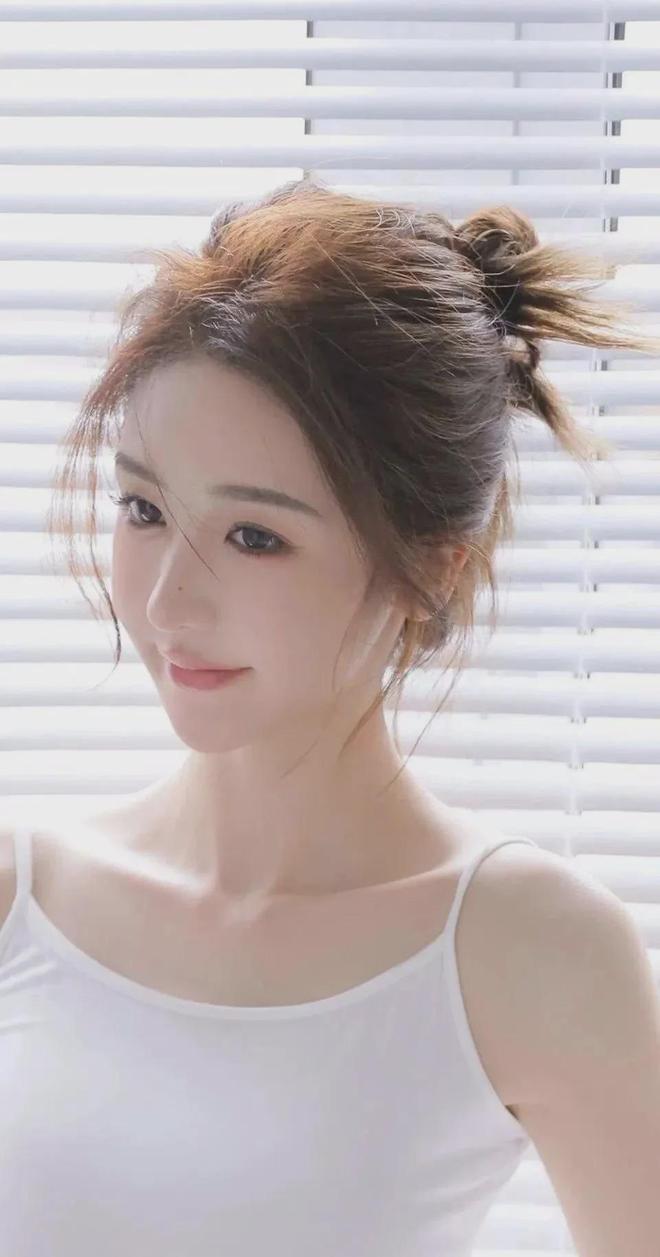 双腿伸直紧绷浑身用劲（中国）网站IOSAndroid通用版手机app(图1)