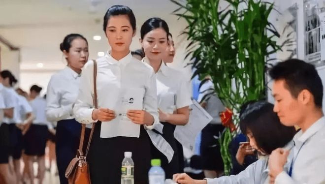 动真格了！劳务派遣新规来了！体制外编外人员都难逃一个命运？(图4)