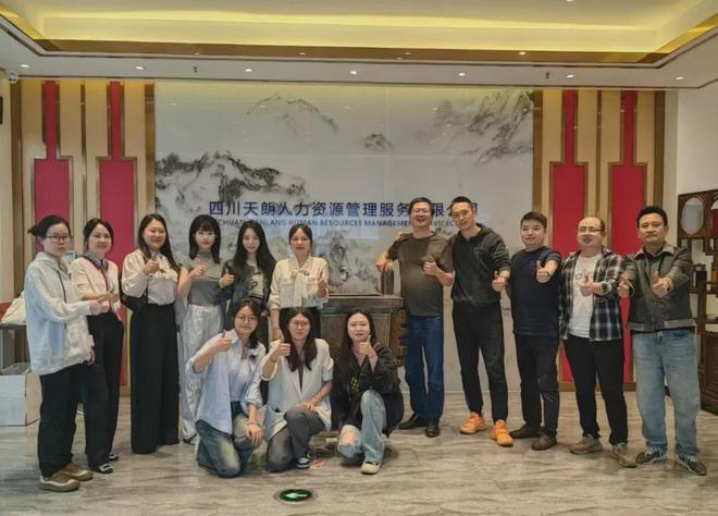 正规项目面对巫溪人招电工、木工、瓷砖工待遇好路费全报销！(图1)